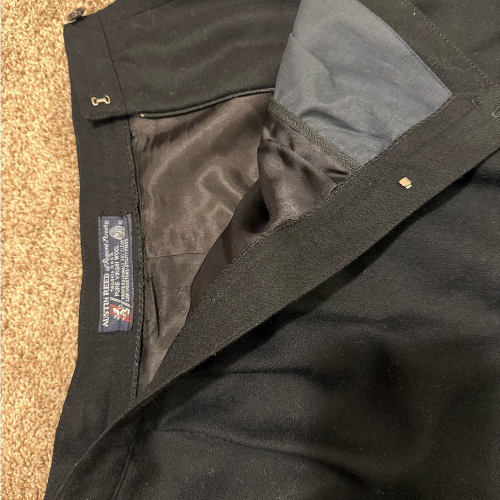 Vintage Austin Reed pure virgin wool Elegant Black Women's Skirt - Picture 5 of 8